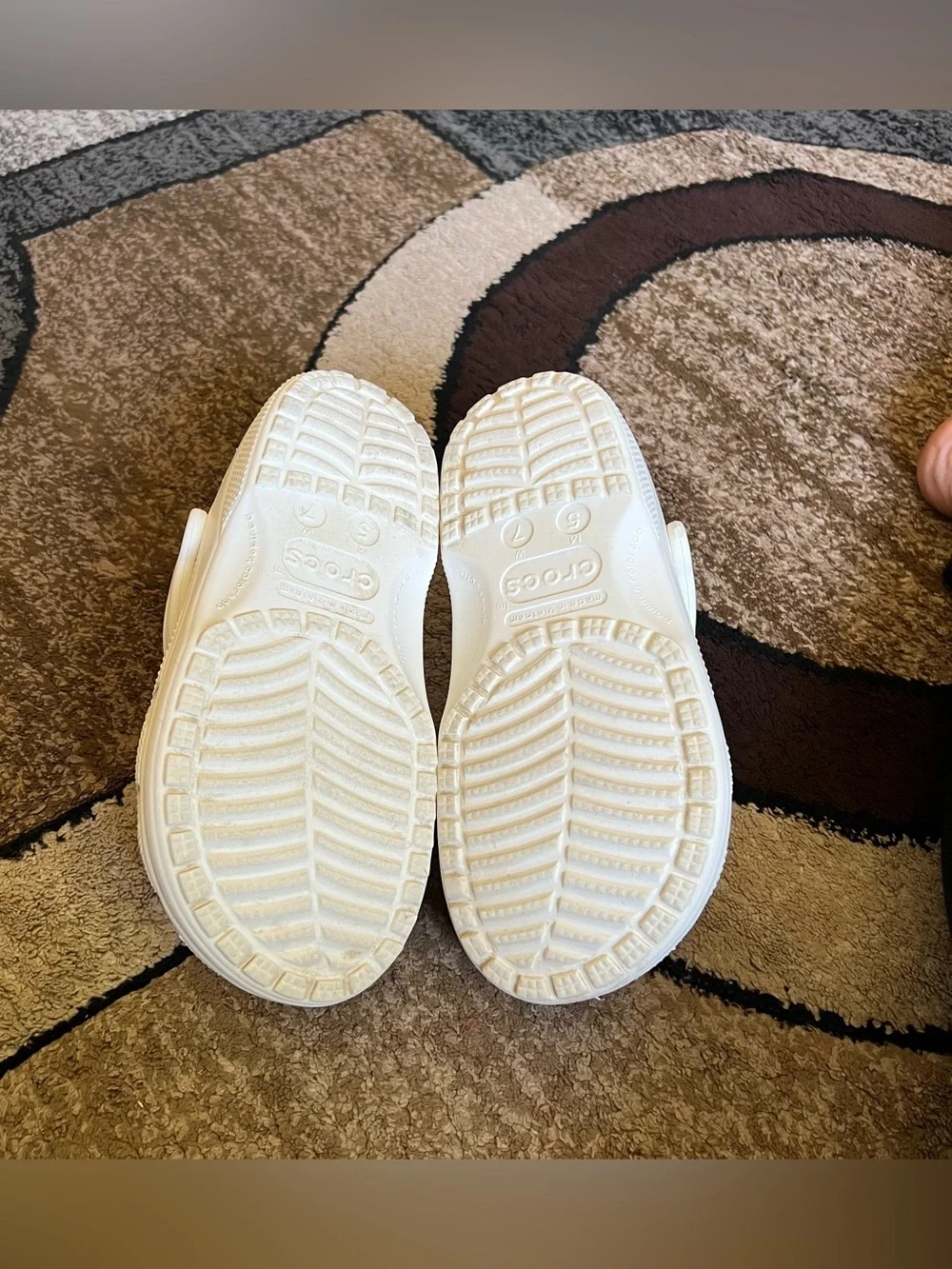 Women’s Crocs Classic Clogs Size M5 W7